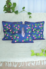 White tiger moves slowly in a lotus pond 🌼