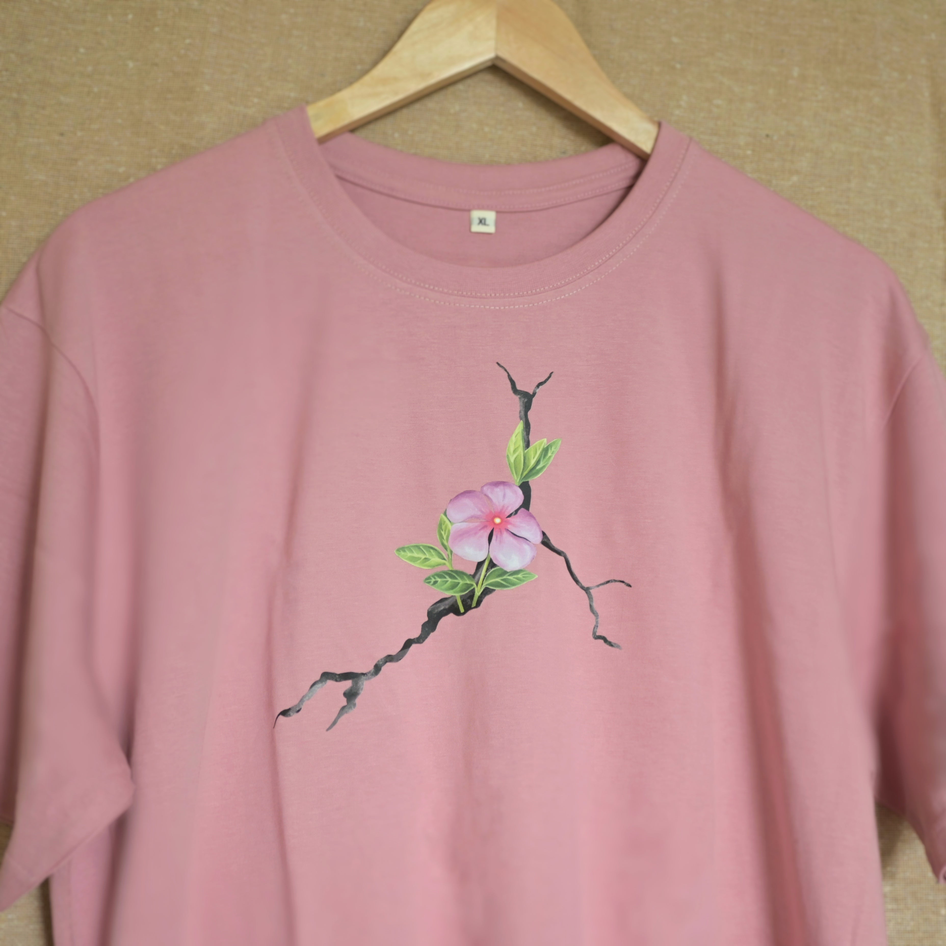 Periwinkle blooms through the hurt 🌼